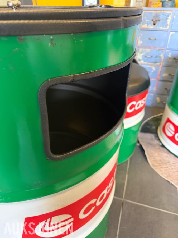 Tøffe Castrol tønne stoler,bord og søppletønne oljefat