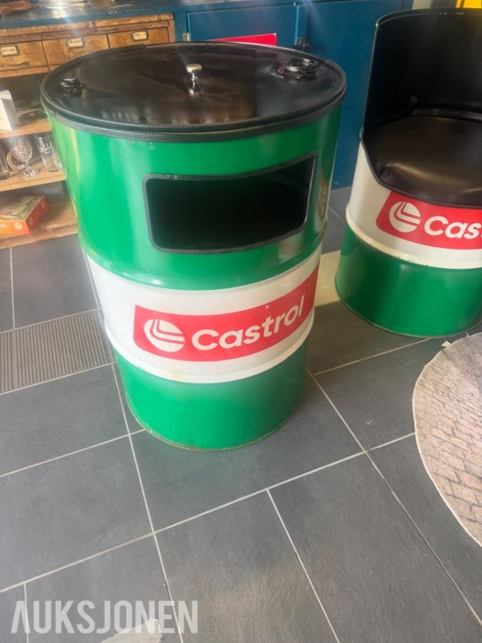 Tøffe Castrol tønne stoler,bord og søppletønne oljefat