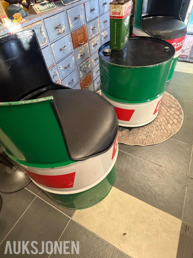 Tøffe Castrol tønne stoler,bord og søppletønne oljefat