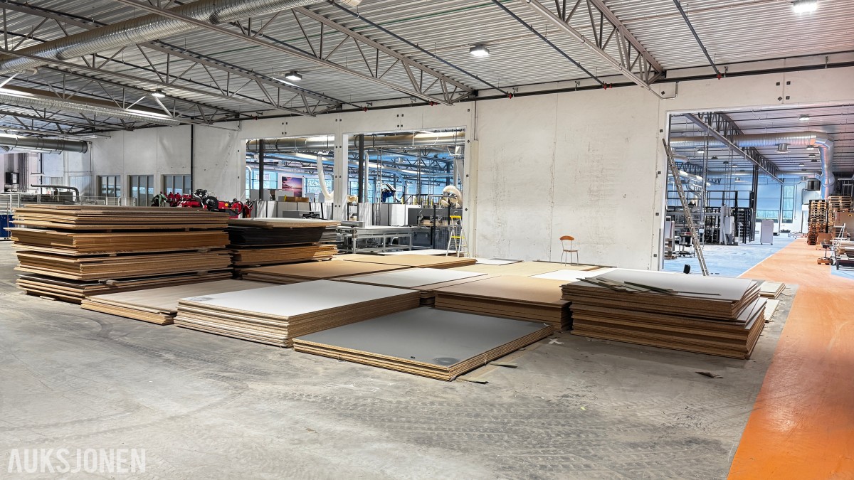 Stort restparti møbelplater – laminert/belagt sponplate – Swiss Krono m.m.