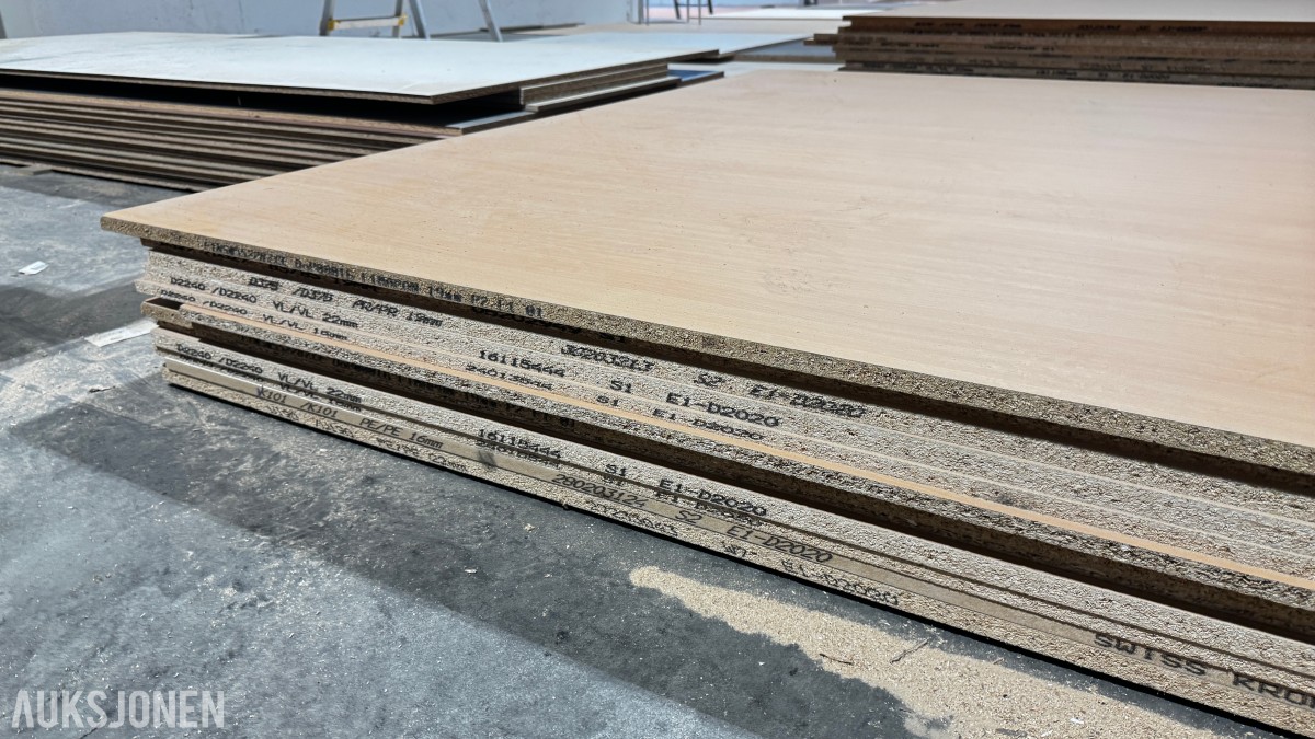 Stort restparti møbelplater – laminert/belagt sponplate – Swiss Krono m.m.