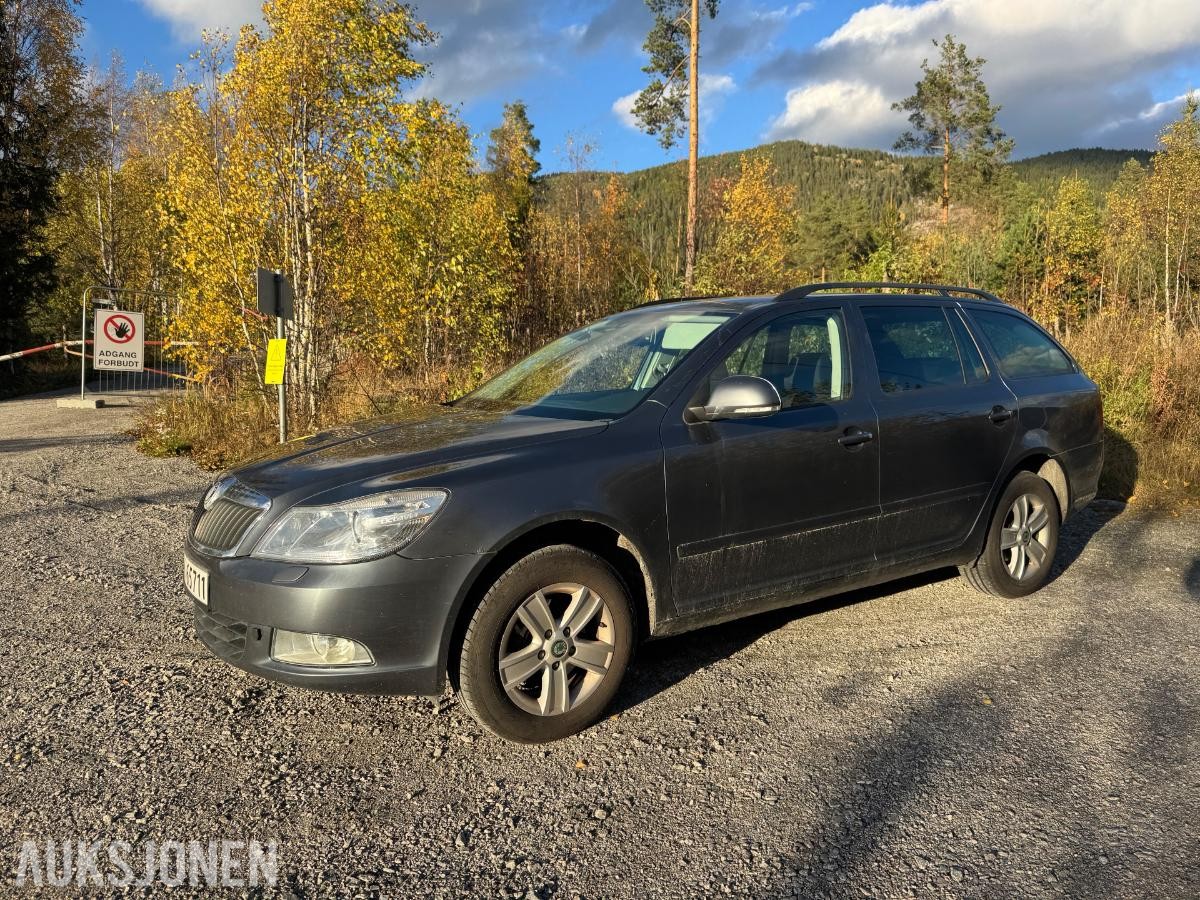 2010 Skoda Octavia 1.9 105hk  4X4 servicer fulgt s+v dekk 