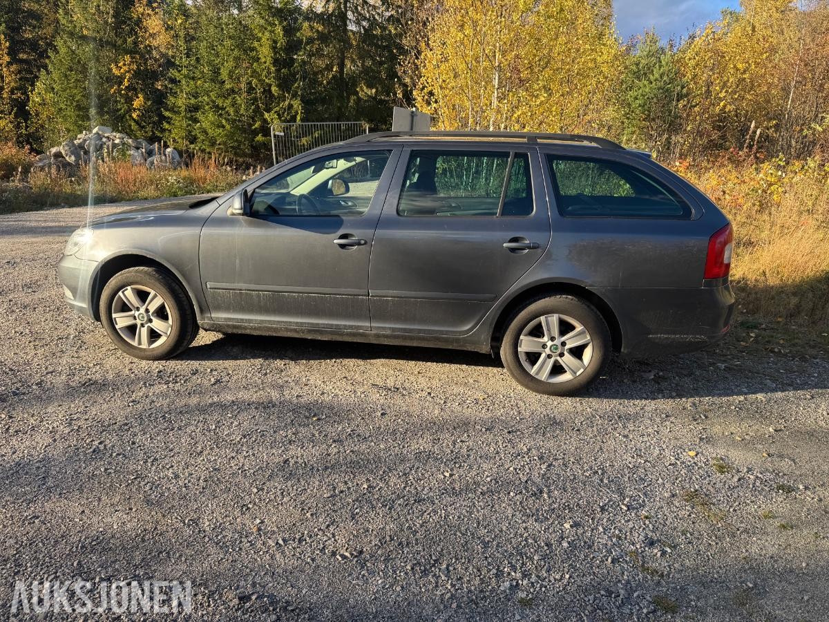 2010 Skoda Octavia 1.9 105hk  4X4 servicer fulgt s+v dekk 