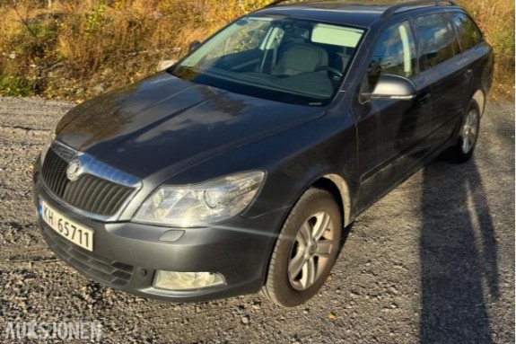2010 Skoda Octavia 1.9 105hk 4X4 servicer fulgt s+v dekk