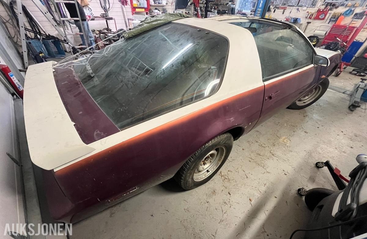 1982 PONTIAC TRANS AM REP.OBJEKT / PROSJEKTBIL UTEN MOTOR/GIR