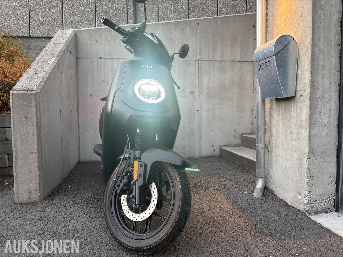 2022 NIU MQi GT Evo