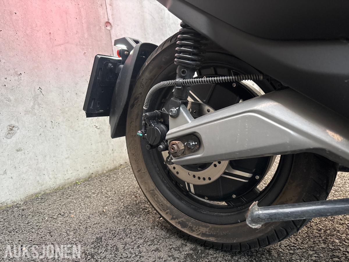 2022 NIU MQi GT Evo