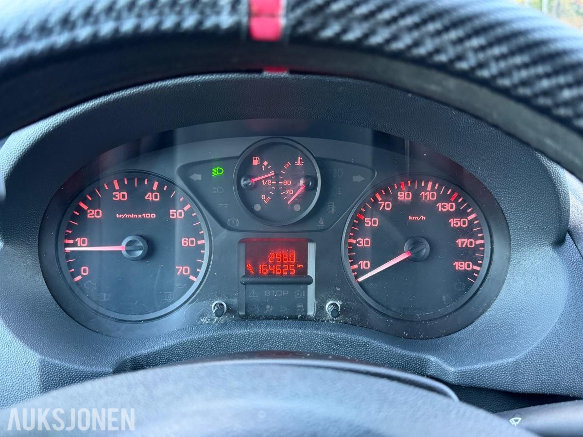 2014 Toyota ProAce 2.0 Diesel 128hk Hengerfeste, S+V dekk