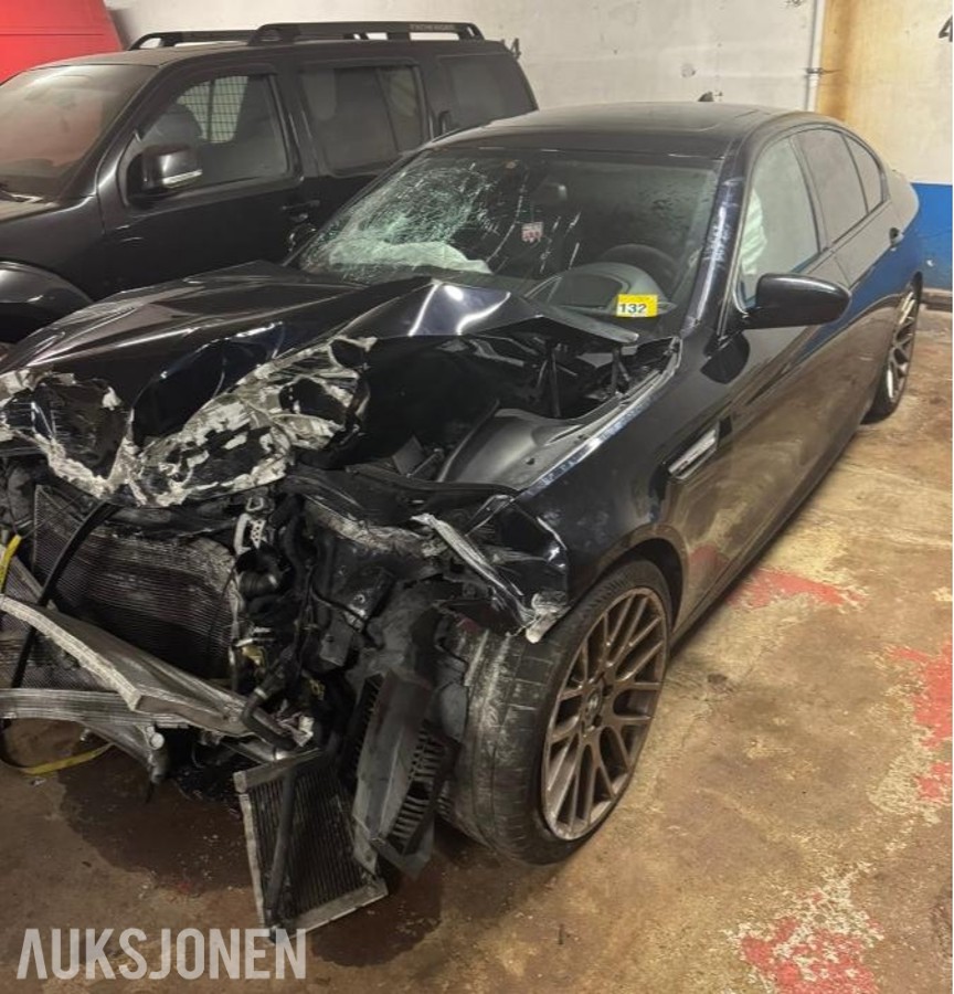 2012 BMW M5 4.4 560hk reparasjonsobjekt  150000km
