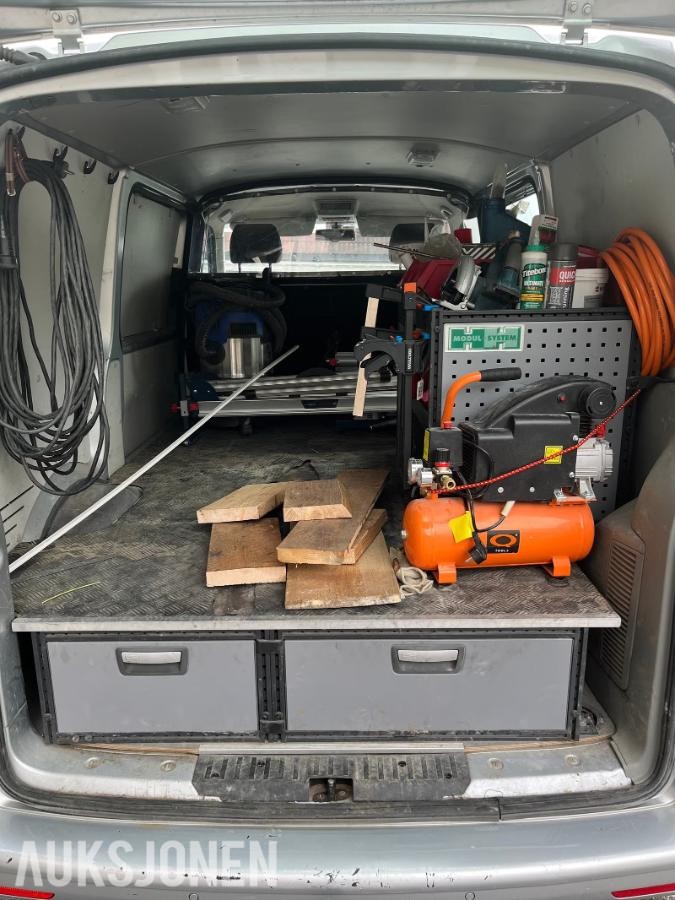 2013 Volkswagen Transporter 2.0 140hk  4MOTION hengerfeste skyvedører  