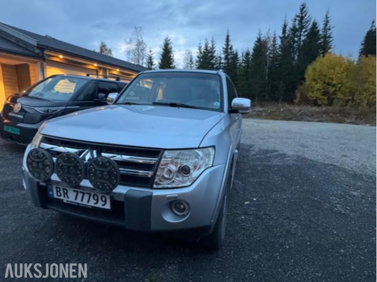 2008 Mitsubishi Pajero 3.2 Diesel 4WD, Automat, Cruisekontroll, Skinninteriør, Hengerfeste