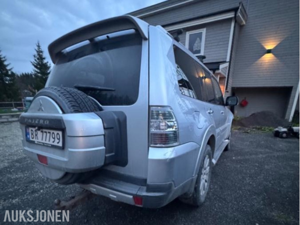 2008 Mitsubishi Pajero 3.2 Diesel 4WD, Automat, Cruisekontroll, Skinninteriør, Hengerfeste
