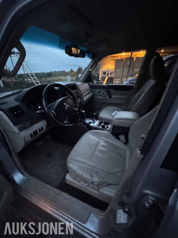 2008 Mitsubishi Pajero 3.2 Diesel 4WD, Automat, Cruisekontroll, Skinninteriør, Hengerfeste