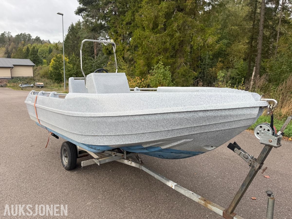 2007 AL 430 båt med registrert henger