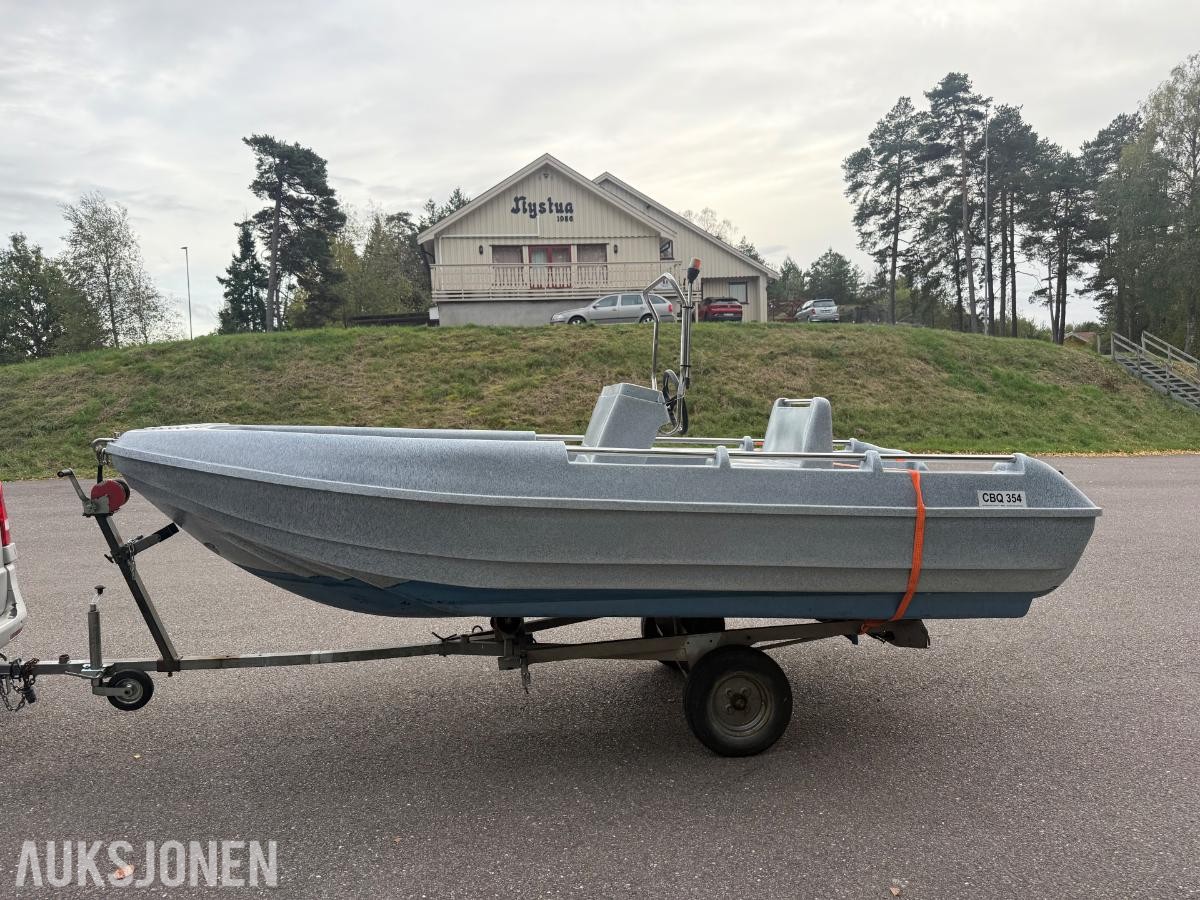 2007 AL 430 båt med registrert henger