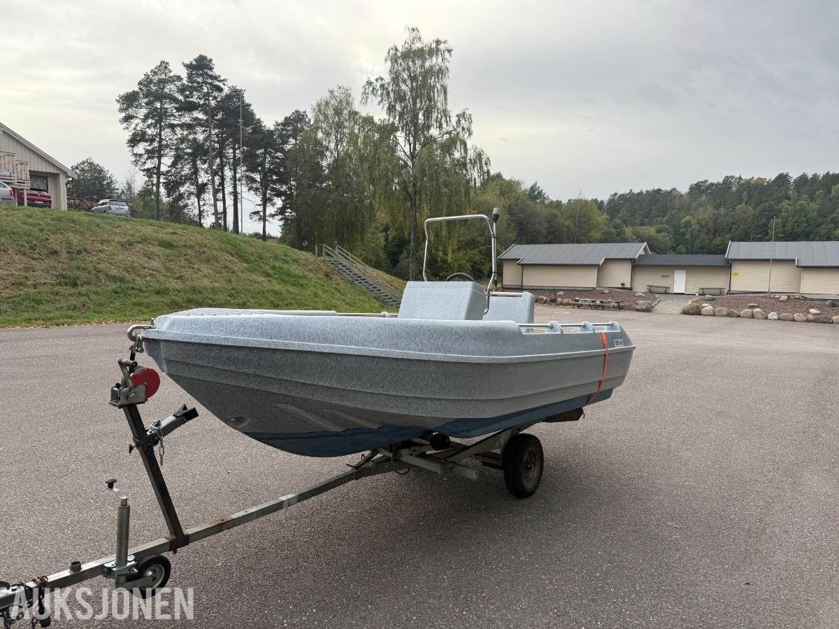 2007 AL 430 båt med registrert henger