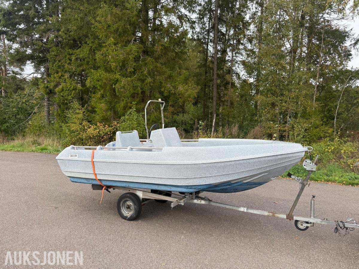 2007 AL 430 båt med registrert henger