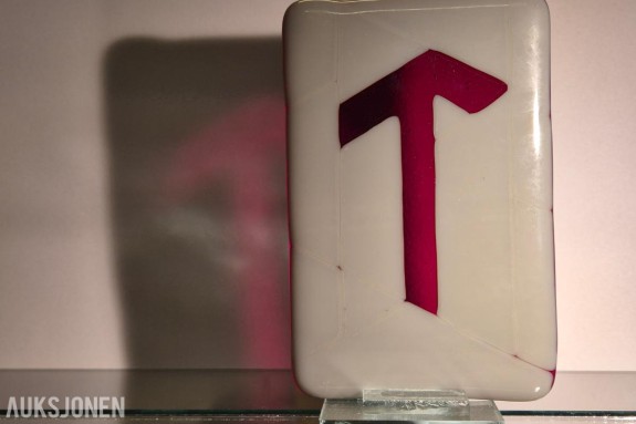 2025 "Ty» – Glass, fusing 8,8x12,5cm - Veldedighetsauksjon Mental helse uka 2026