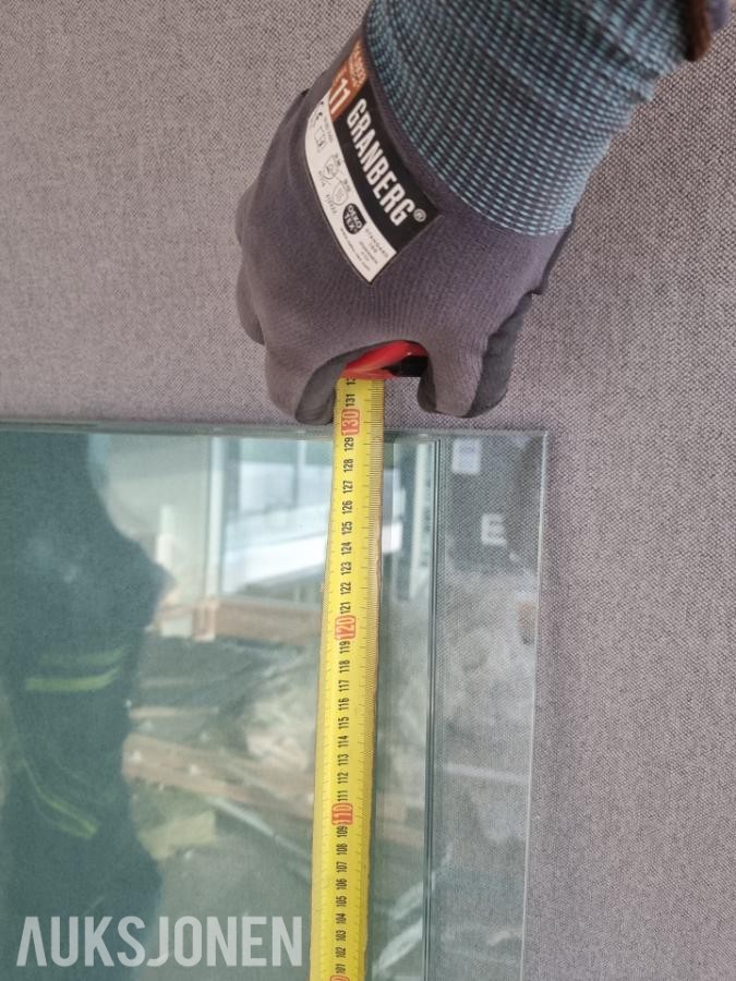 2 stk Glassrekkverk av laminert glass