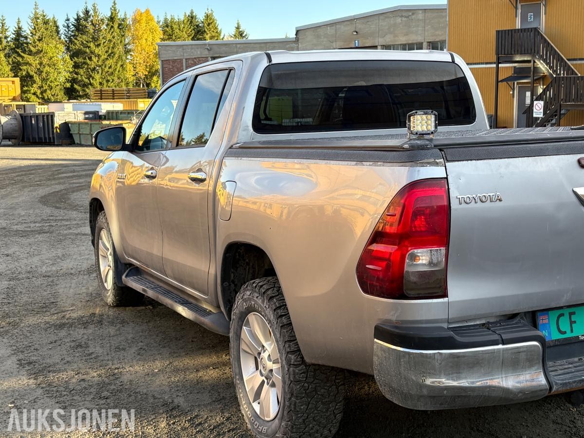 2017 Toyota HiLux 2,4 150HK 4WD AUT DC HENGERFESTE KAMERA CRUISE
