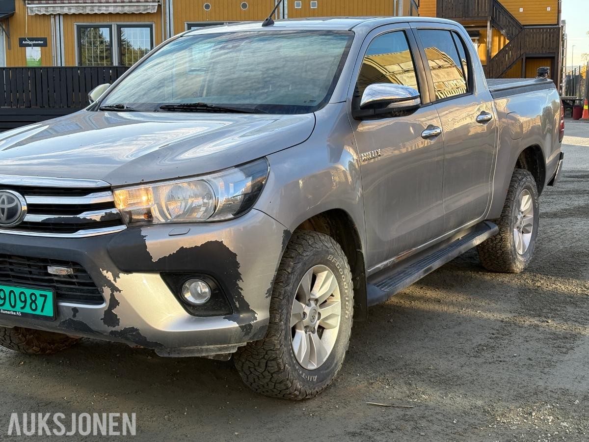 2017 Toyota HiLux 2,4 150HK 4WD AUT DC HENGERFESTE KAMERA CRUISE