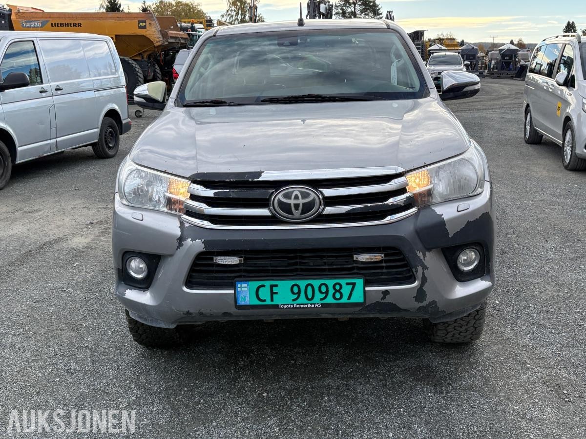 2017 Toyota HiLux 2,4 150HK 4WD AUT DC HENGERFESTE KAMERA CRUISE
