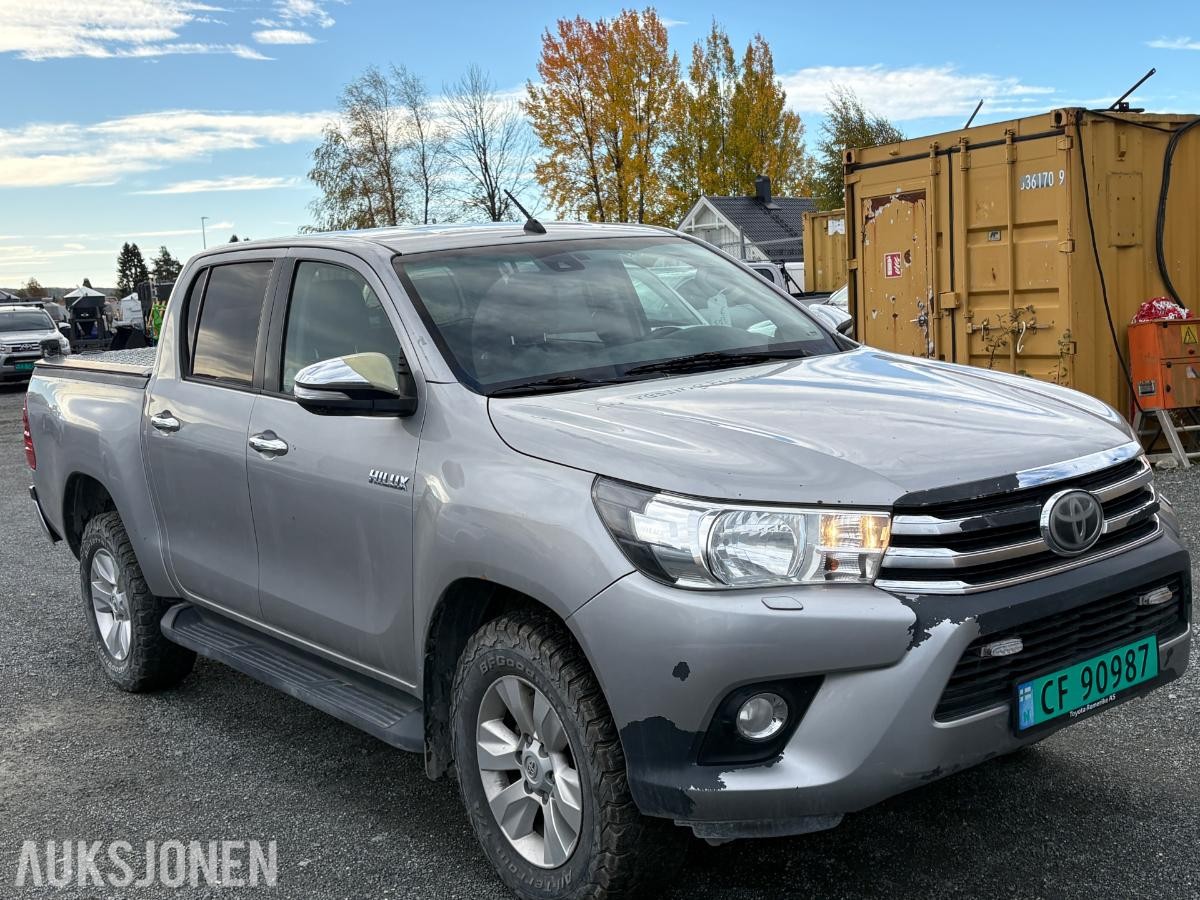 2017 Toyota HiLux 2,4 150HK 4WD AUT DC HENGERFESTE KAMERA CRUISE