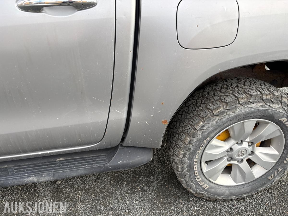 2017 Toyota HiLux 2,4 150HK 4WD AUT DC HENGERFESTE KAMERA CRUISE