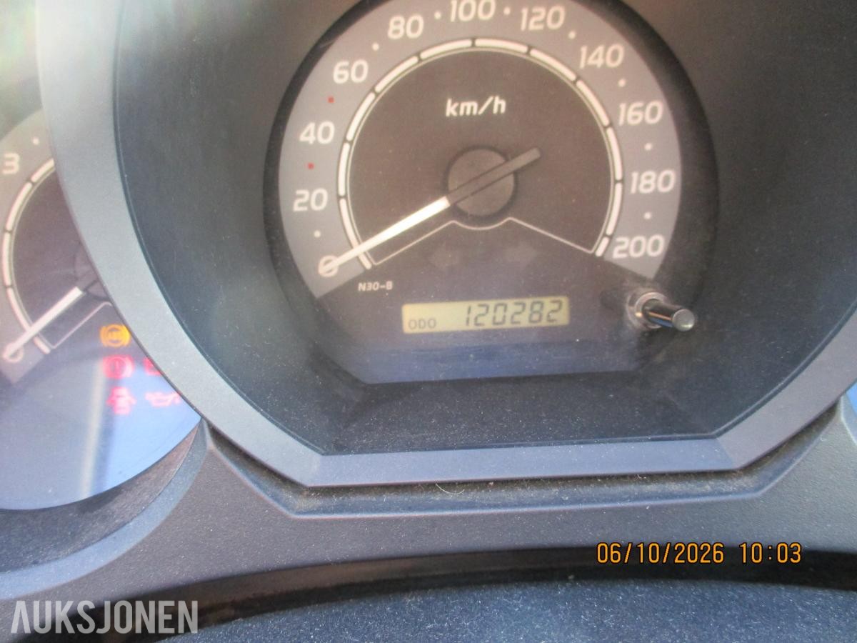 2006 TOYOTA HILUX 2.5 DIESEL 120HK 4WD REP.OBJEKT/ DELEBIL *INGEN MINSTEPRIS*