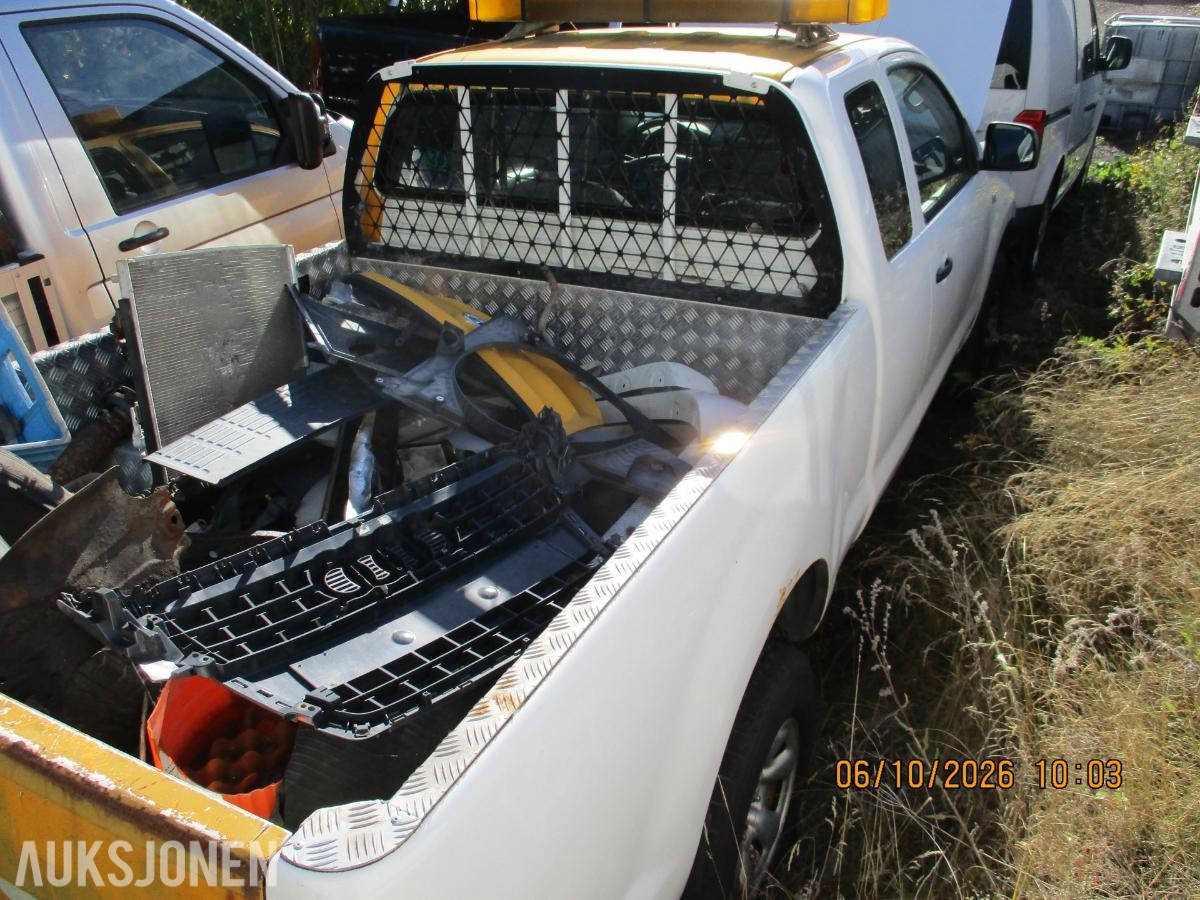 2006 TOYOTA HILUX 2.5 DIESEL 120HK 4WD REP.OBJEKT/ DELEBIL *INGEN MINSTEPRIS*
