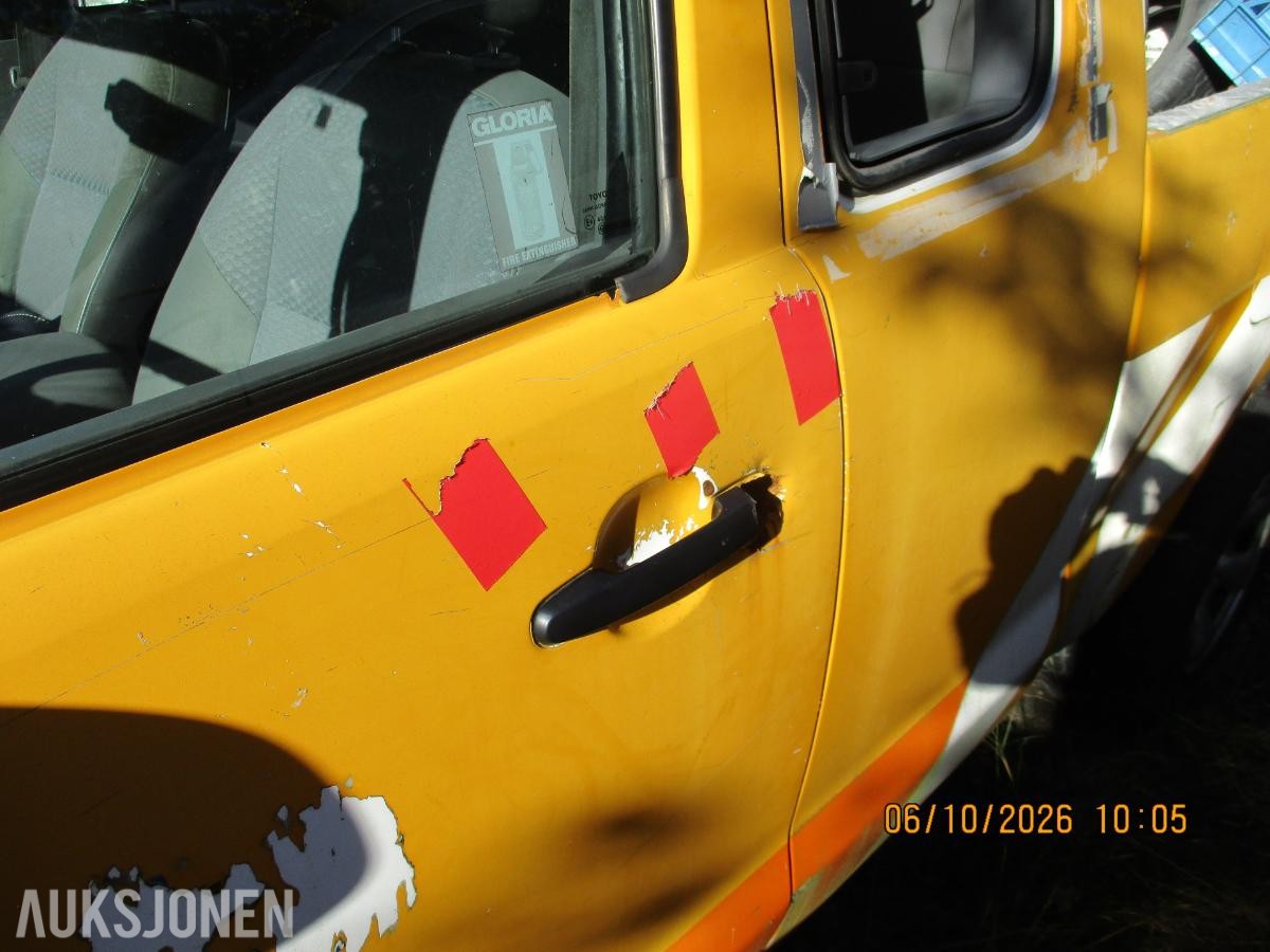 2006 TOYOTA HILUX 2.5 DIESEL 120HK 4WD REP.OBJEKT/ DELEBIL *INGEN MINSTEPRIS*