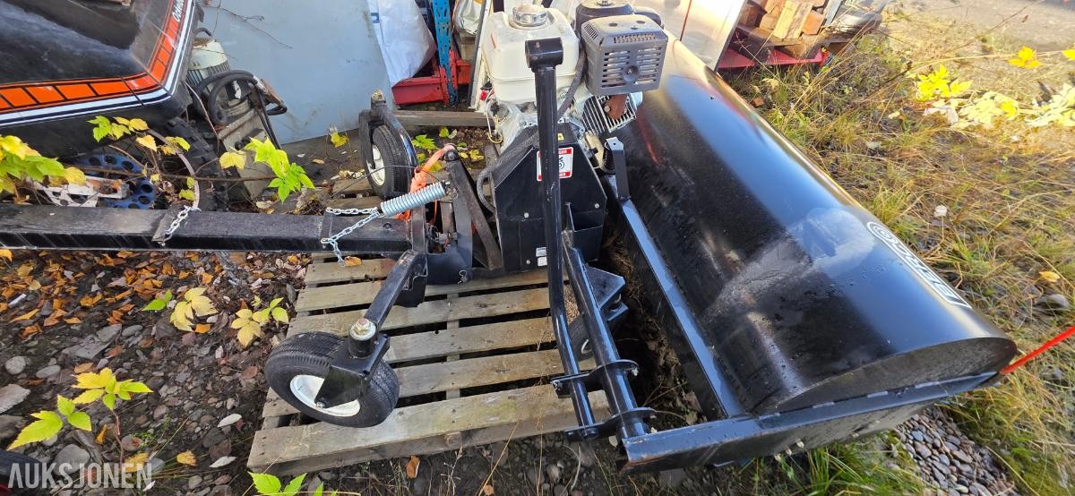 2024 Berco/Mac feiemaskin med Honda GX340 Feiekost Atv