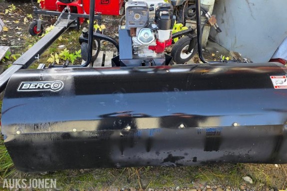 2024 Berco/Mac feiemaskin med Honda GX340 Feiekost Atv