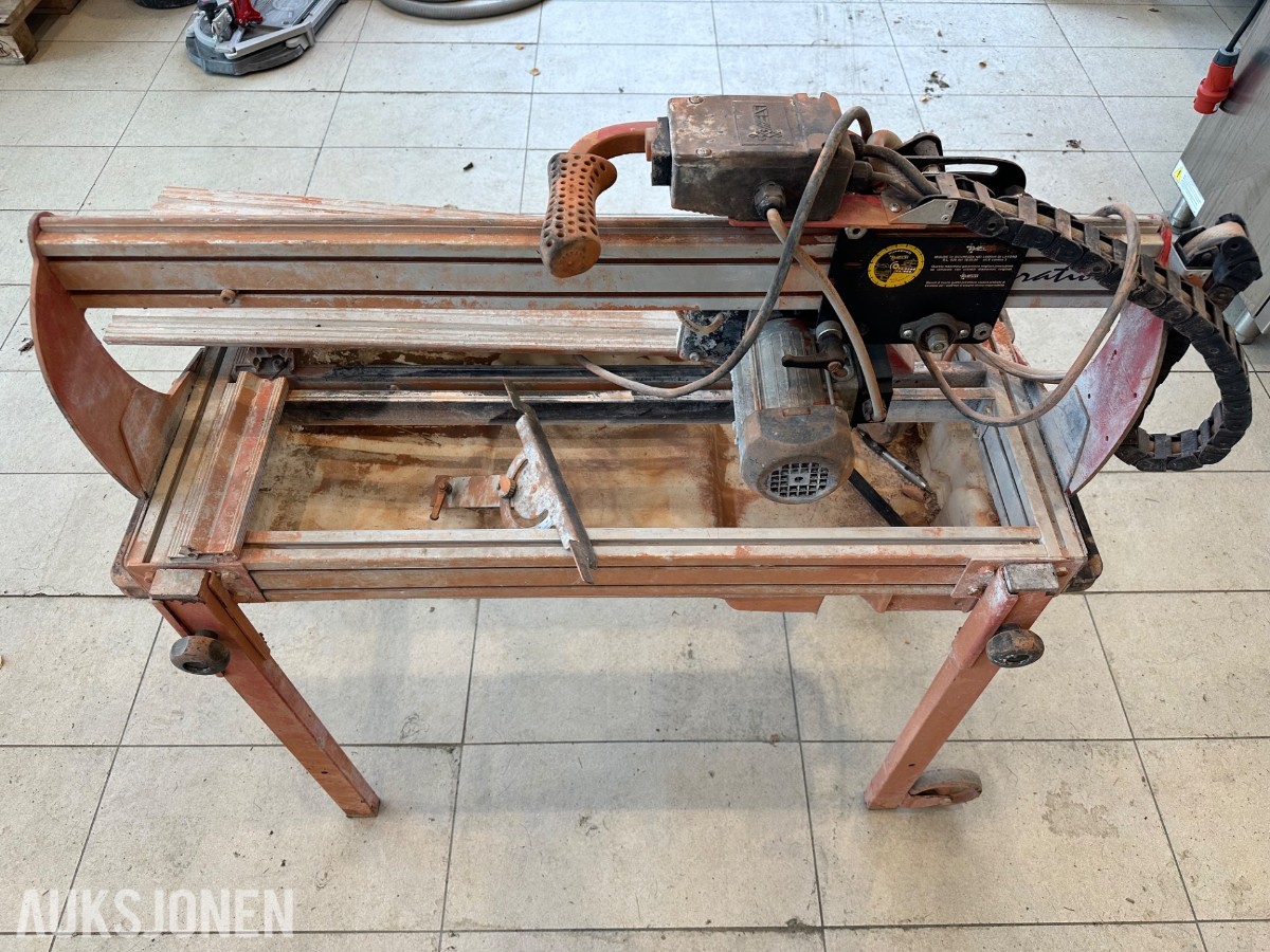 Ghelfi New Generation flisekutter 230 V / 0,9 kW