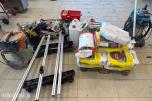 Byggverktøy med Makita og STIHL støvsugere, arbeidsbord og murerutsty