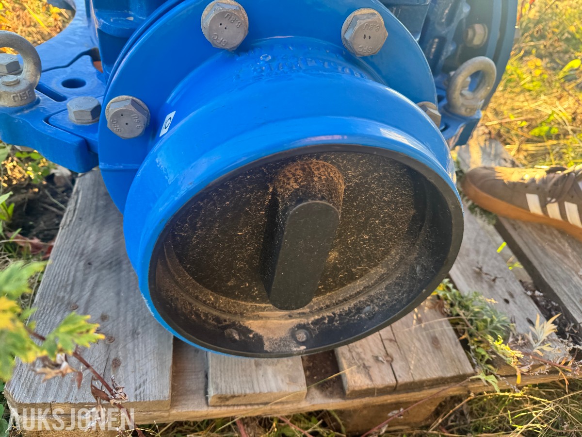 Ventilkryss Ulefos med DN200 Sluser og brannkobling DN150 - PN10