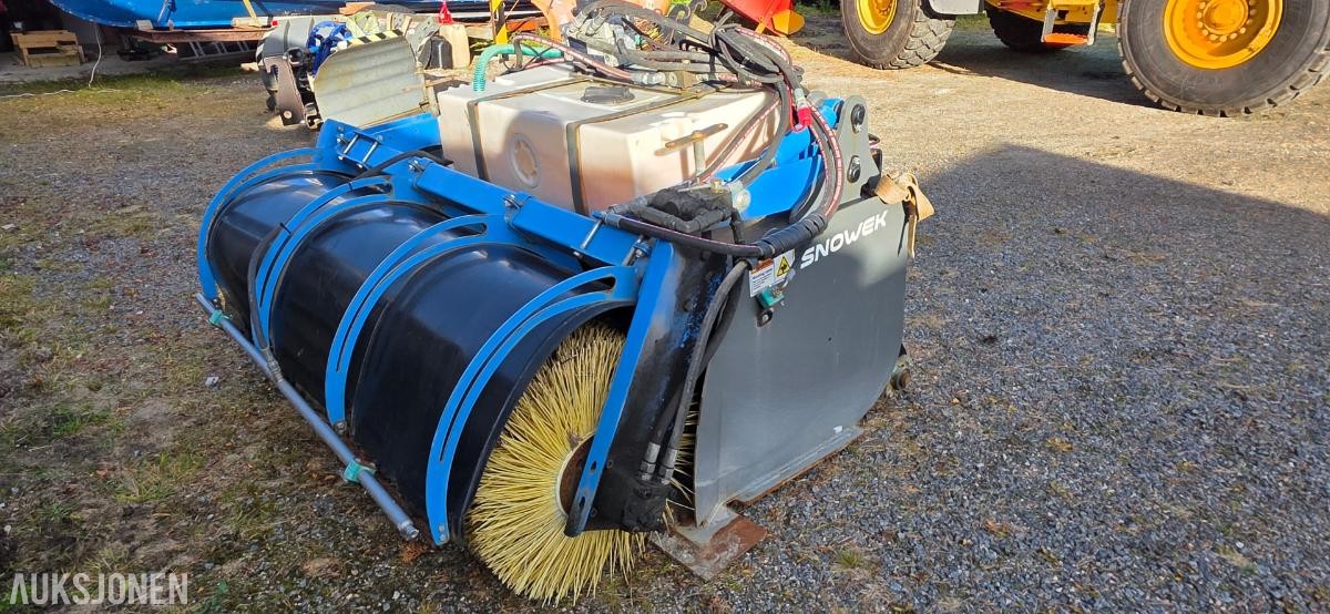 2020 Snowek H150 feiekost, vanntank, sidekost