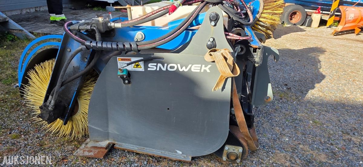 2020 Snowek H150 feiekost, vanntank, sidekost
