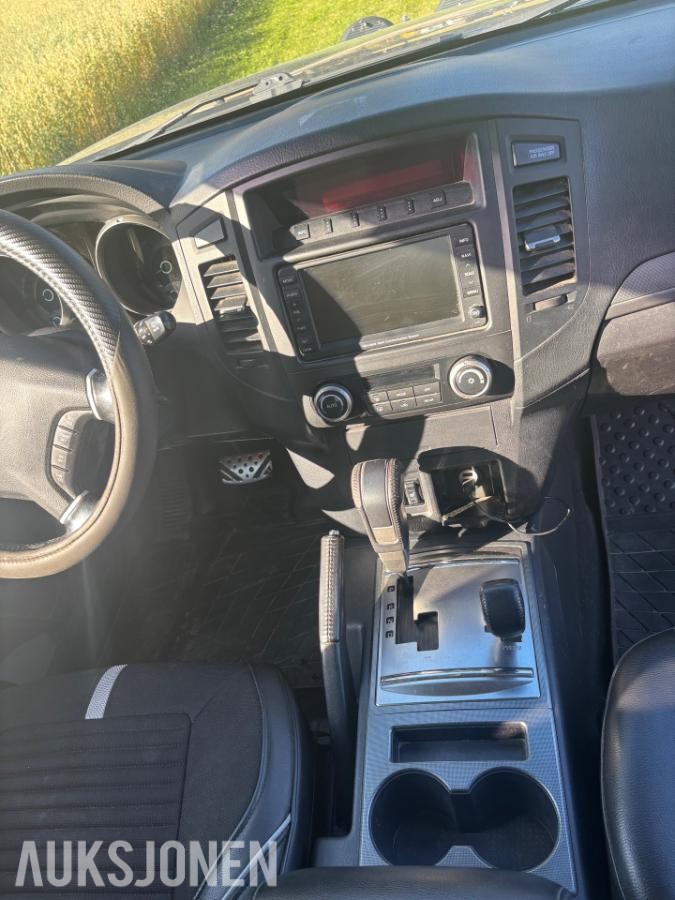 2007 Mitsubishi PAJERO 3.2-170 D 4WD, 281150km