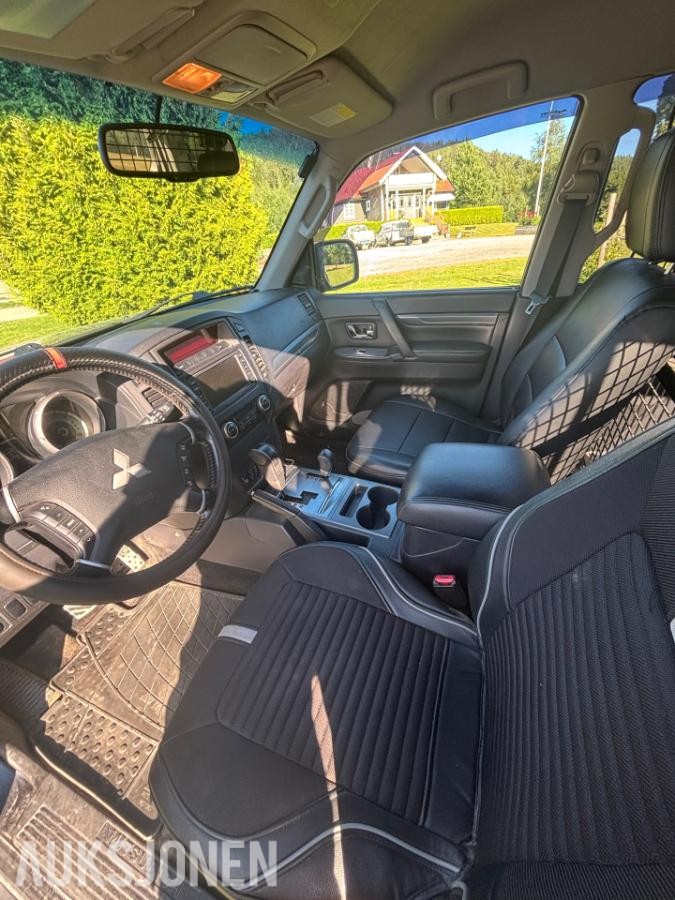 2007 Mitsubishi PAJERO 3.2-170 D 4WD, 281150km
