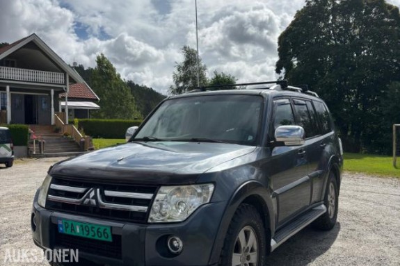 2007 Mitsubishi PAJERO 3.2-170 D 4WD, 281150km