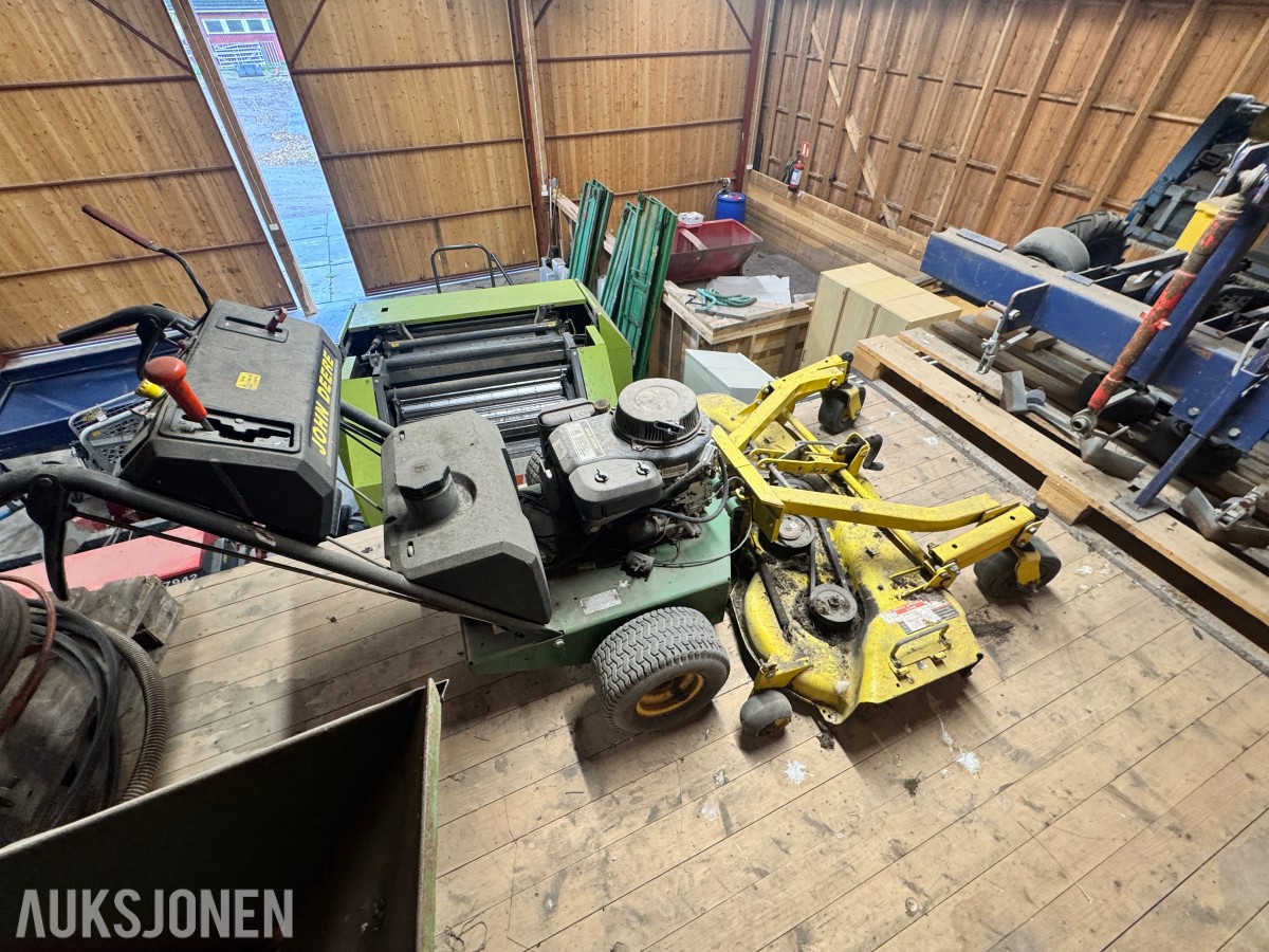 John Deere 48 Comm W-B Gressklipper