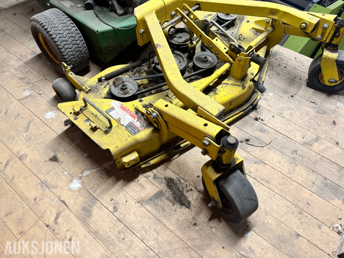 John Deere 48 Comm W-B Gressklipper