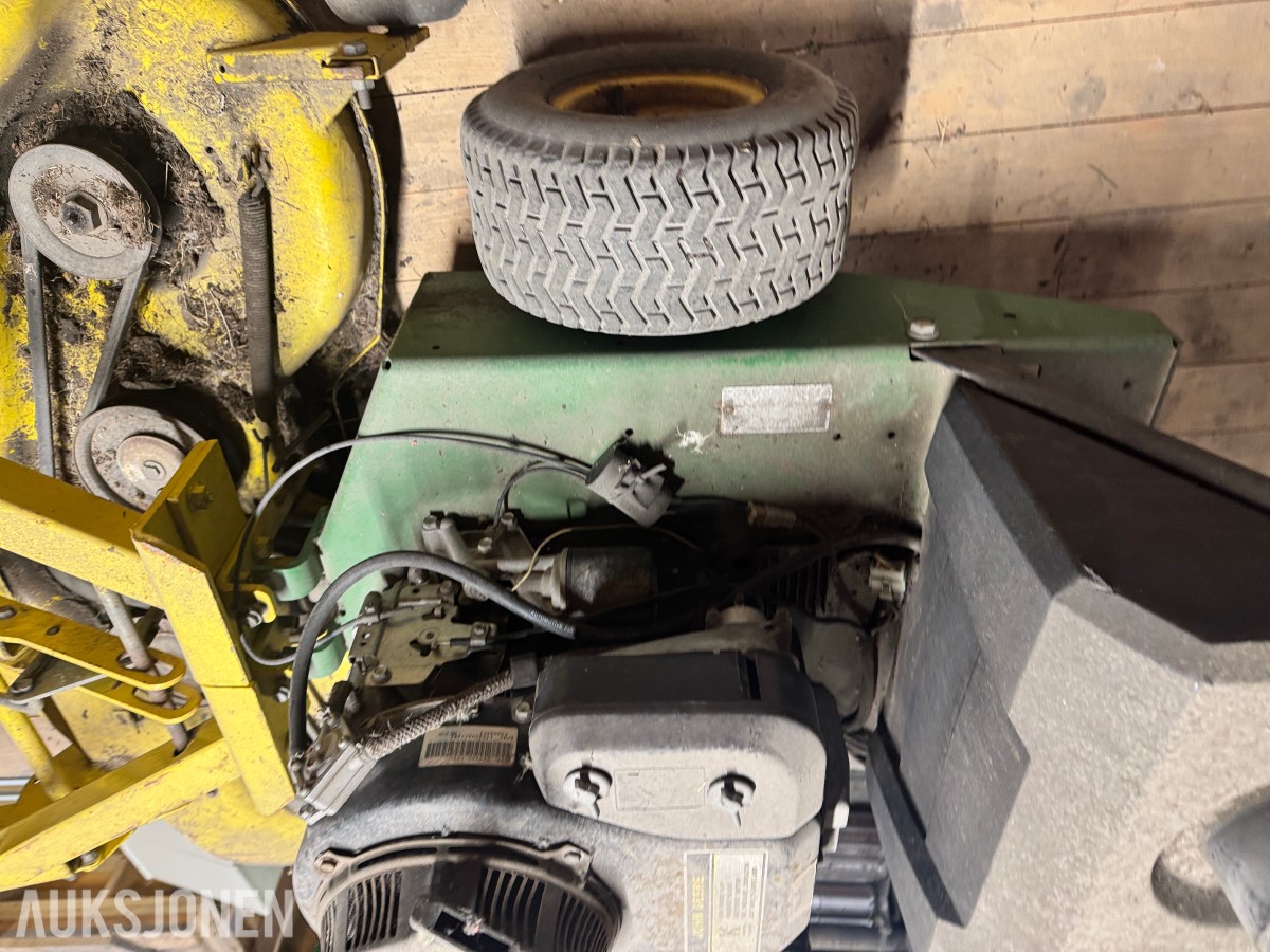 John Deere 48 Comm W-B Gressklipper