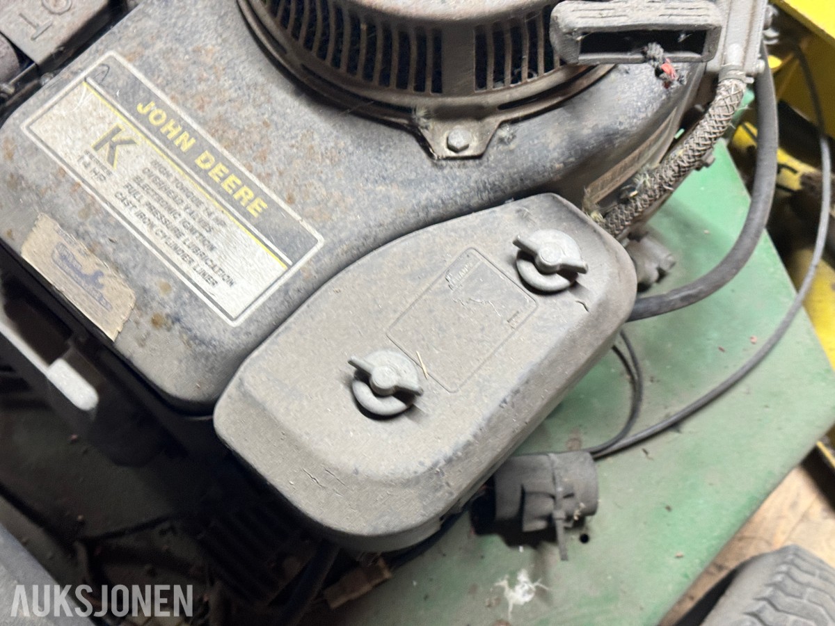 John Deere 48 Comm W-B Gressklipper