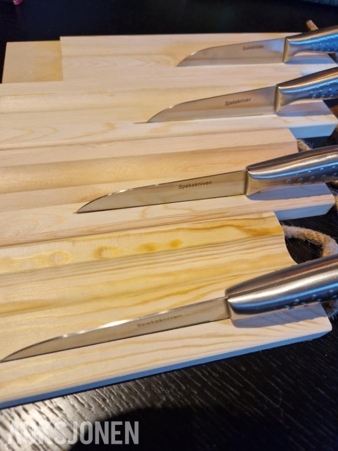 150 stk spekekniver med 45 stk spekefjøler -  Stål og tre