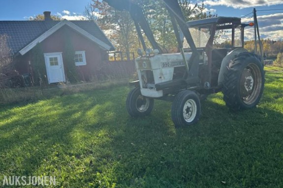 1972 DAVID BROWN 990 - MVA FRI TRAKTOR MED GAFFEL OG FRESER