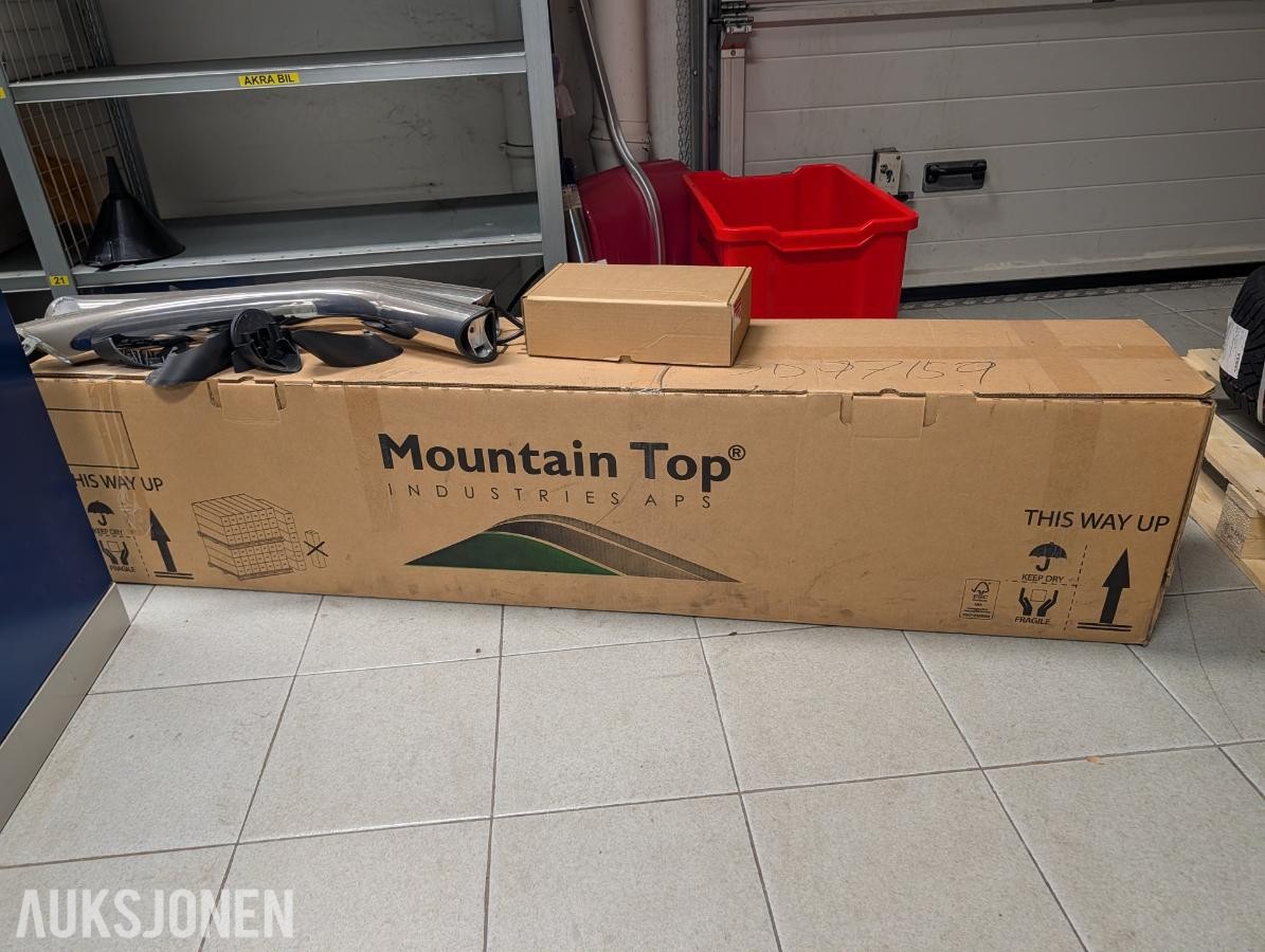 2020 Mountain Top Isuzu D-Max Mountain Top Roll