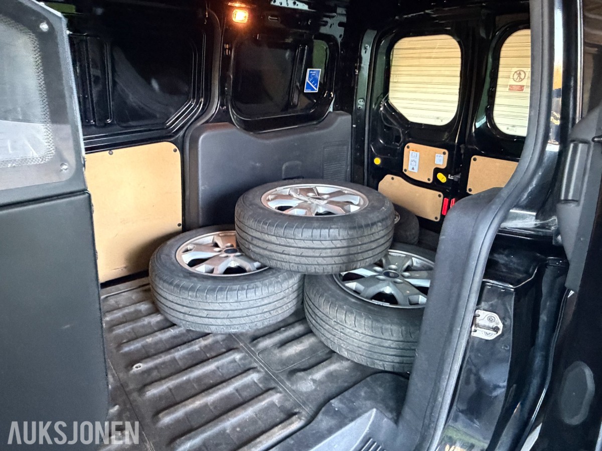 Ford Transit Connect 1.5 diesel automat – 3-seter – 2018 – reparasjonsobjekt