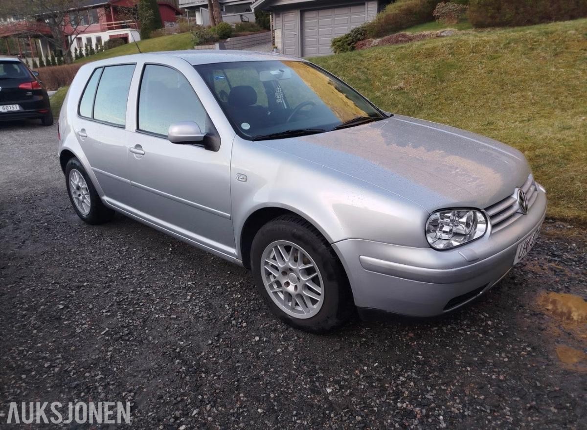 2001 Volkswagen Golf 1.6, 116952km, Reparasjonsobjekt